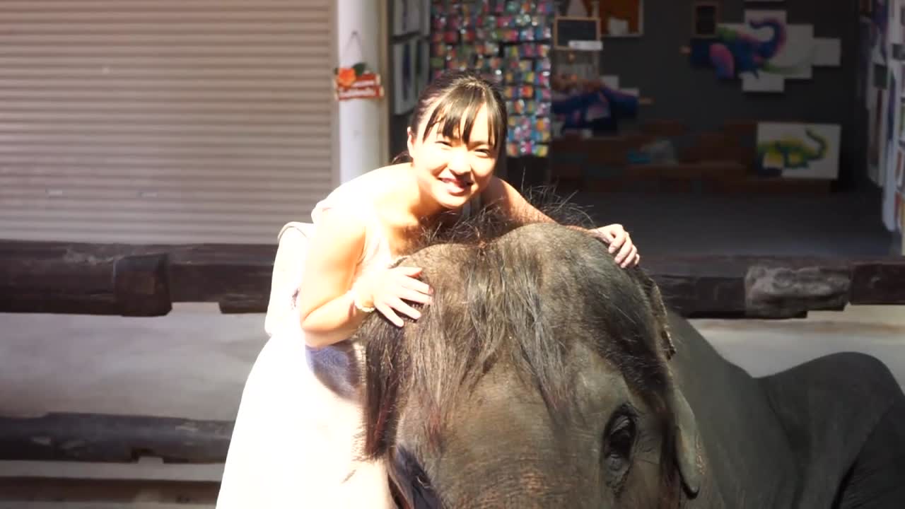 　フォーイ　　エロ 個人撮影]タイ・バンコクで出会った現地**フォーイ ※無断発売 - FC2動画アダルト