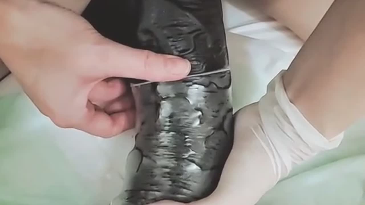 辰神麗子    rubber 641 直径8センチのペニバン入れちゃう(辰神麗子女王様の言葉責め付き)/ huge strap on with Mistress Reiko -  FC2 Vídeo adulto