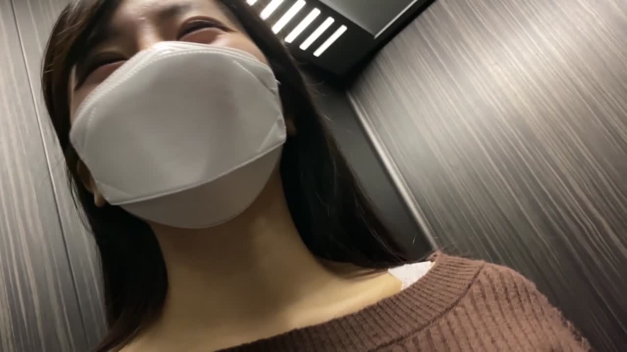 【旧マンションで過去最高の美人を発見！パイ揉み＆スカートめくり。次第におかしくなる僕たち